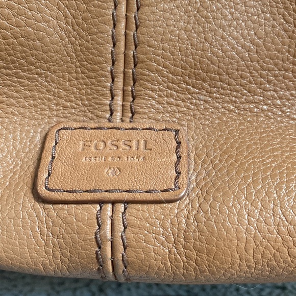 Fossil Cross Body Bag - Picture 5 of 11